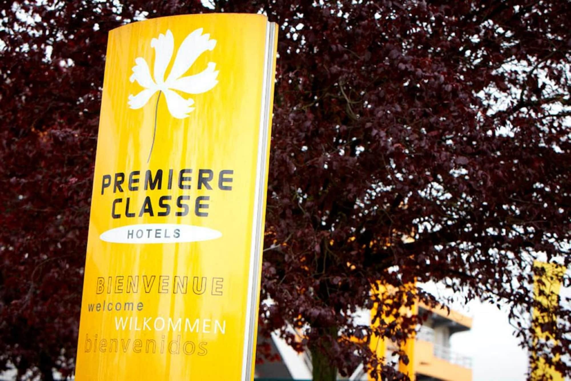 Premiere Classe Lyon Est Aeroport Saint Exupery Bagian luar foto
